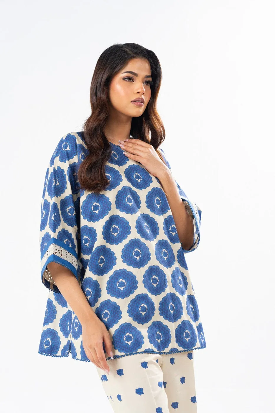 2 Pc Printed Lawn Suit With Printed Cambric Trouser