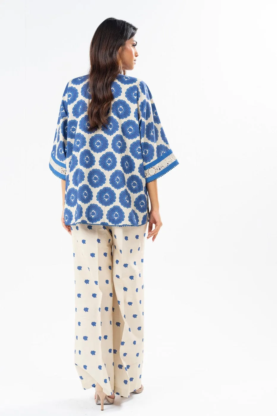 2 Pc Printed Lawn Suit With Printed Cambric Trouser