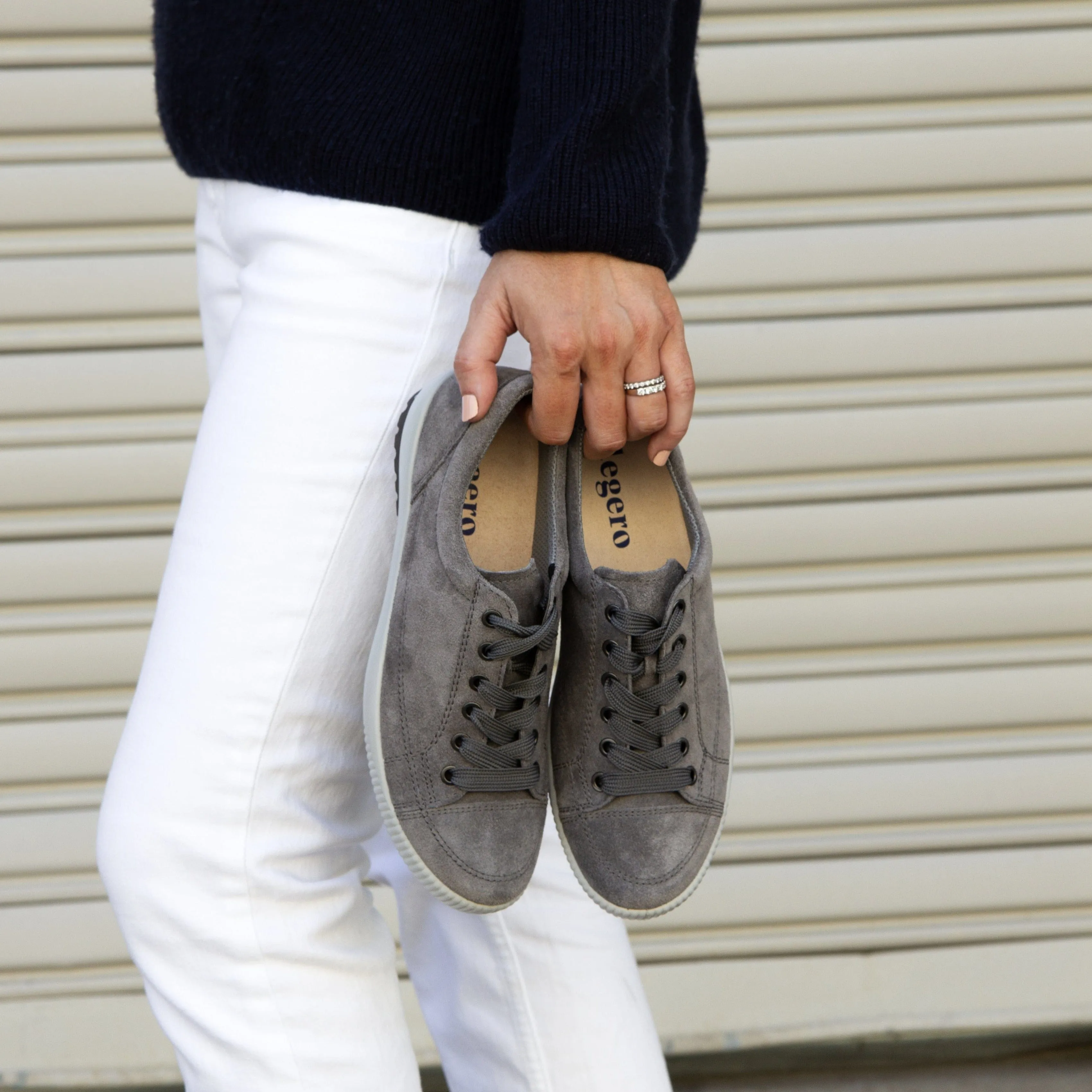 820 GREY