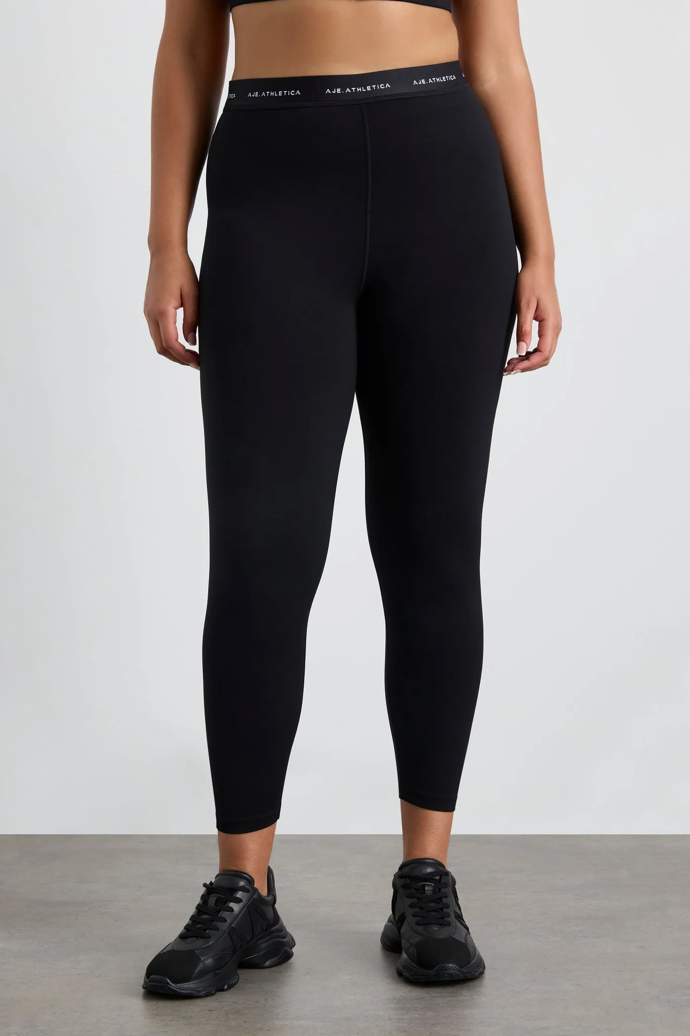 Contrast Logo 7/8 Legging 203
