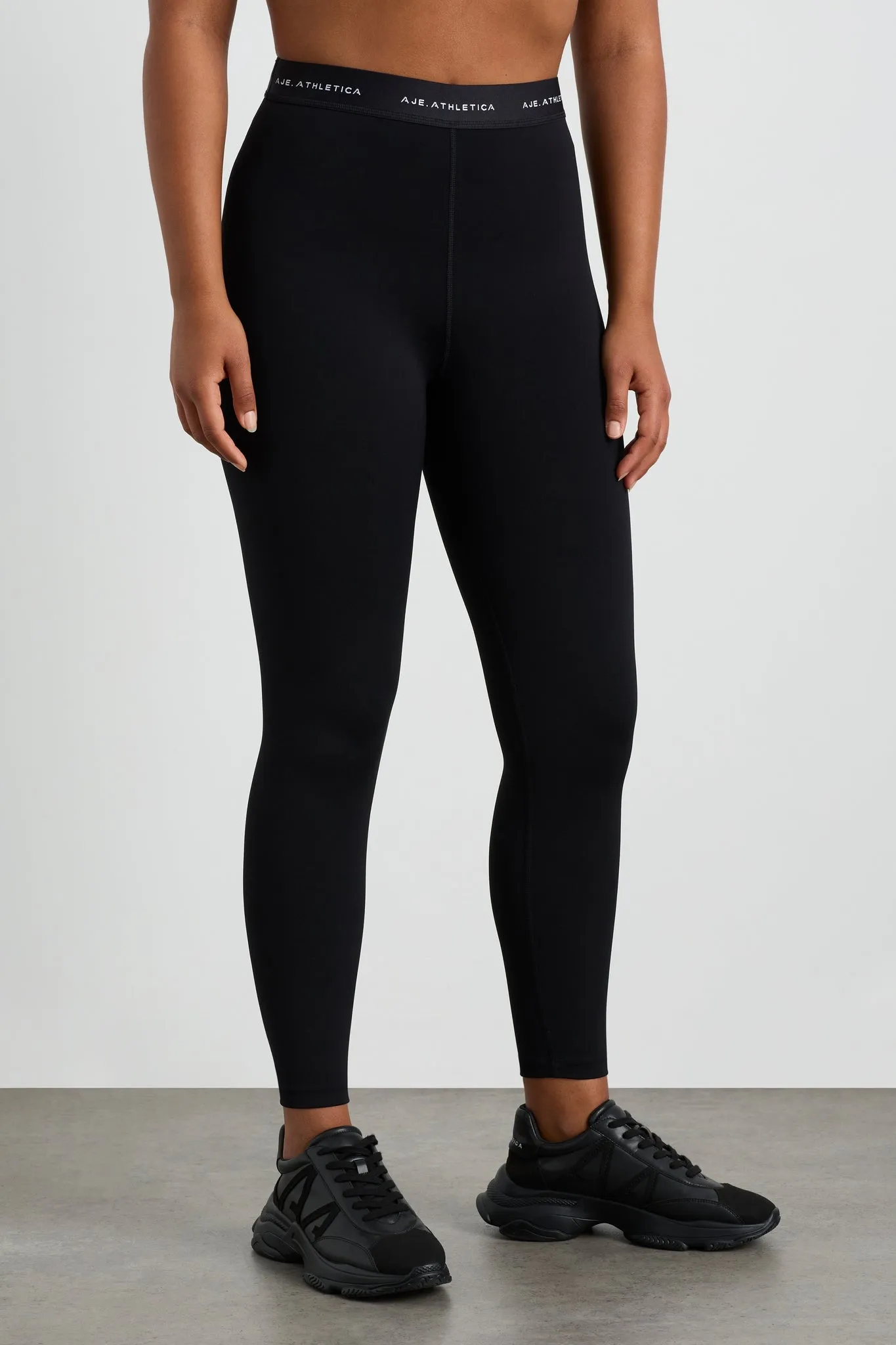 Contrast Logo 7/8 Legging 203