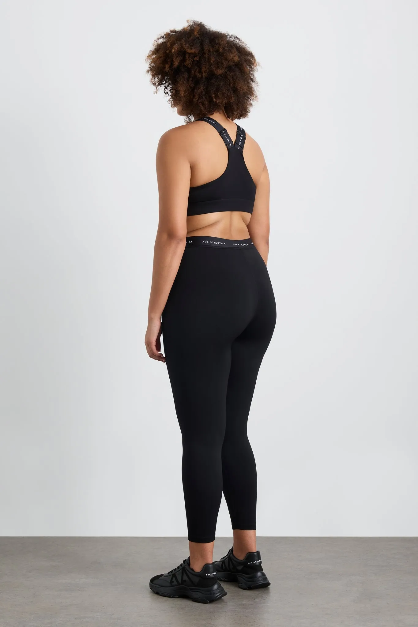 Contrast Logo 7/8 Legging 203