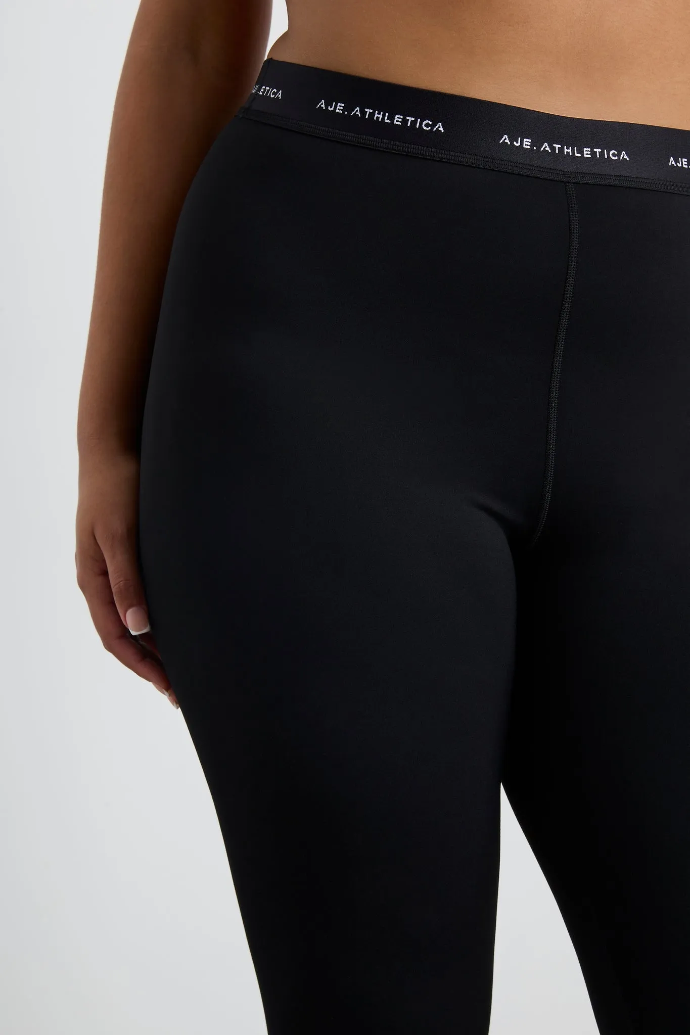 Contrast Logo 7/8 Legging 203