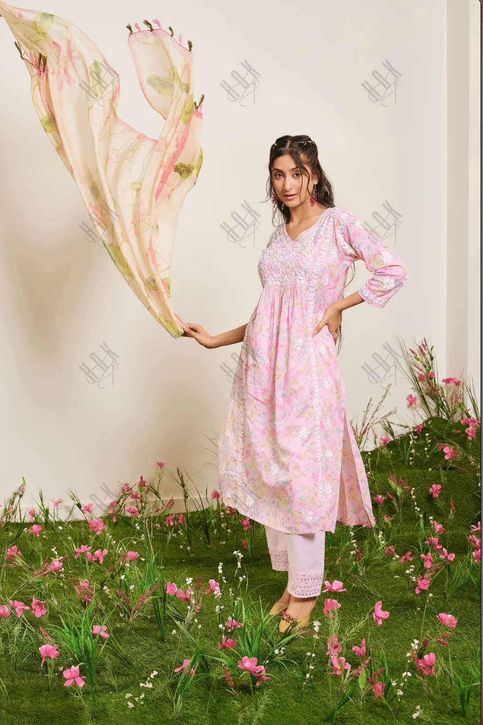 Samma Chikankari Long Kurta in Mul Cotton for Women- Baby Pink